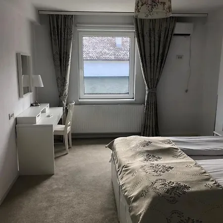 Casa Aisa * Brasov